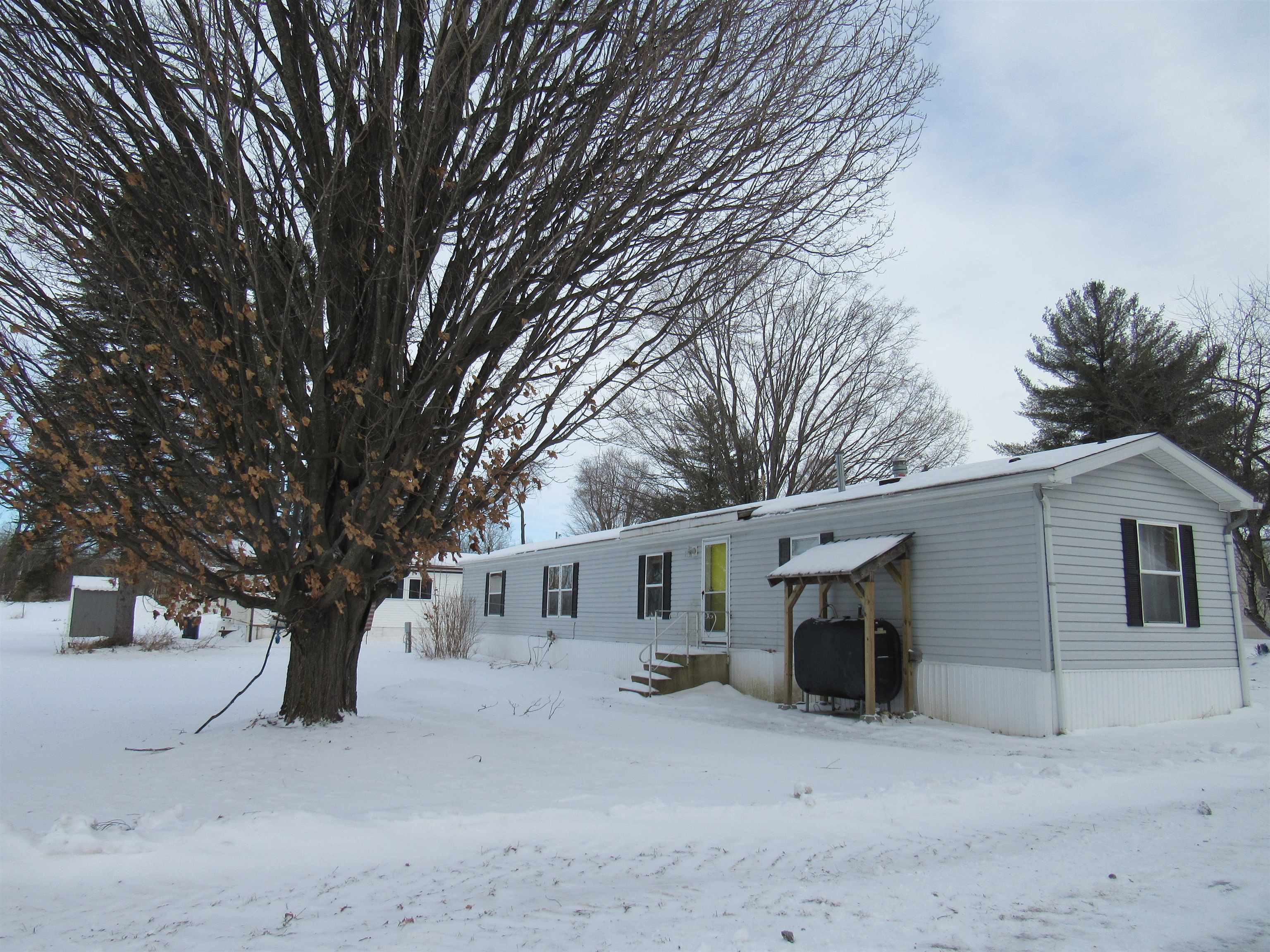 2477 Highway 5, Unit B1 Derby, VT 05829 - Photo 3 of 31