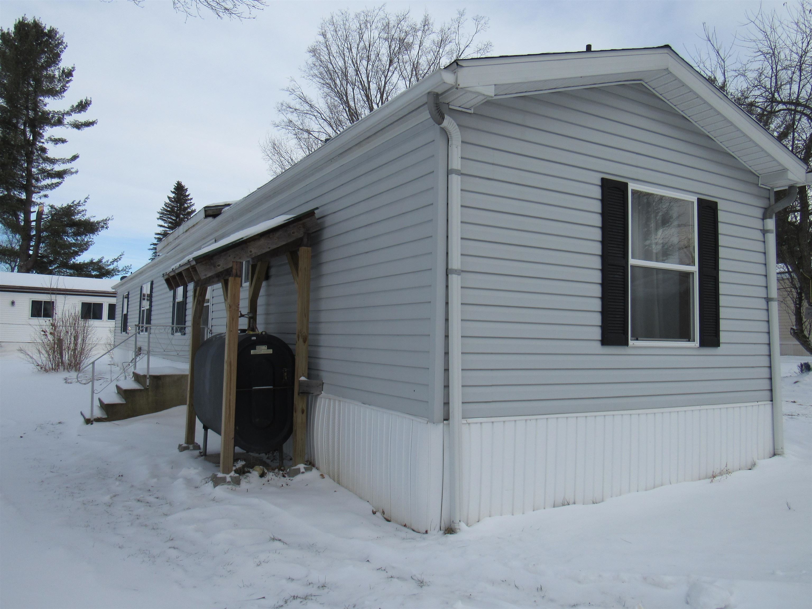 2477 Highway 5, Unit B1 Derby, VT 05829 - Photo 4 of 31