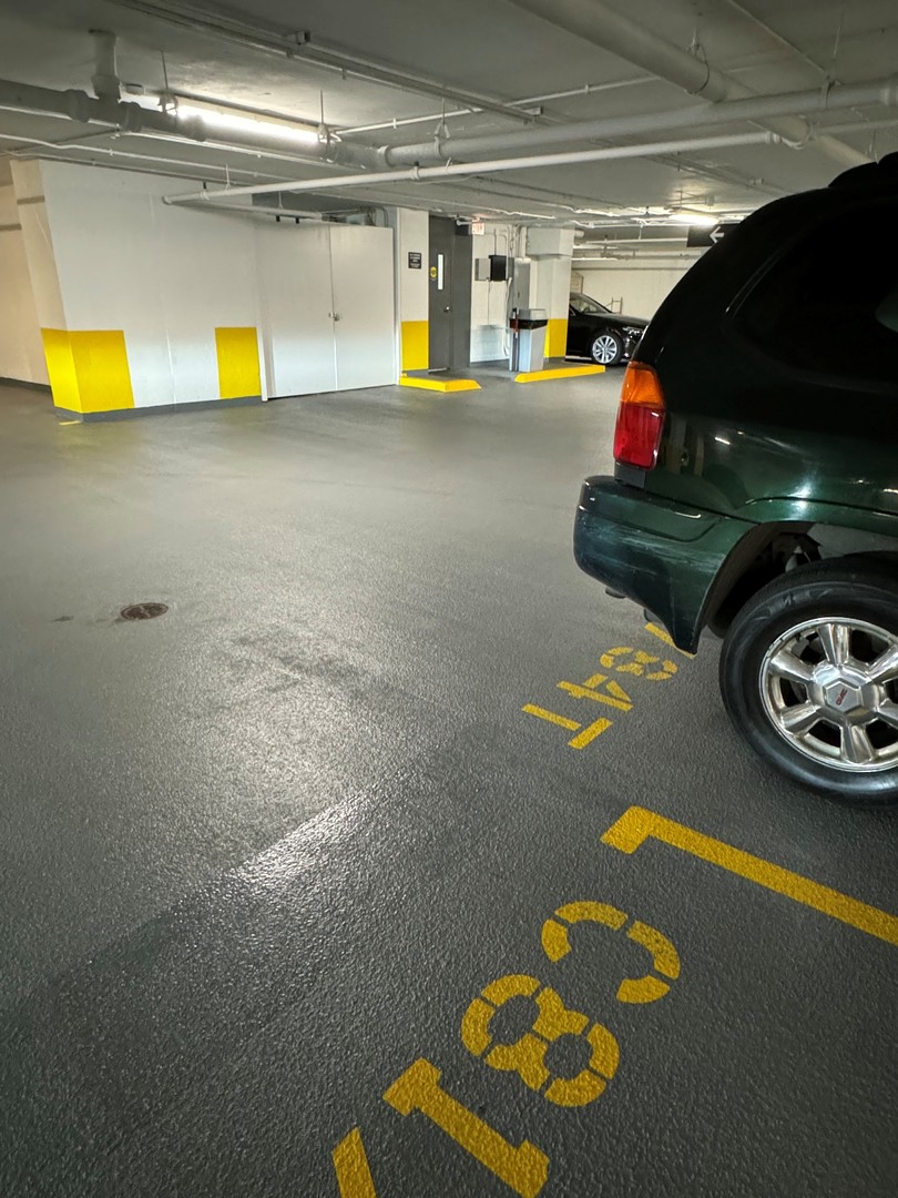 405 North Wabash Avenue, Unit C8182T Chicago, IL 60611 - Photo 2 of 2 a view of parking area