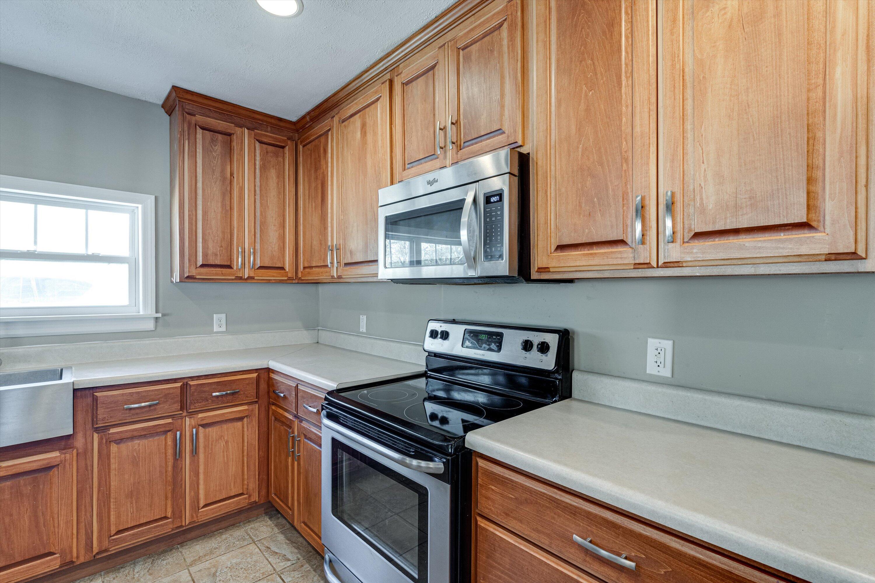 9113 Springfield Road Soddy Daisy, TN 37379 - Photo 5 of 23 37AF762F-C994-4681-89BC-5B86BEF2528A