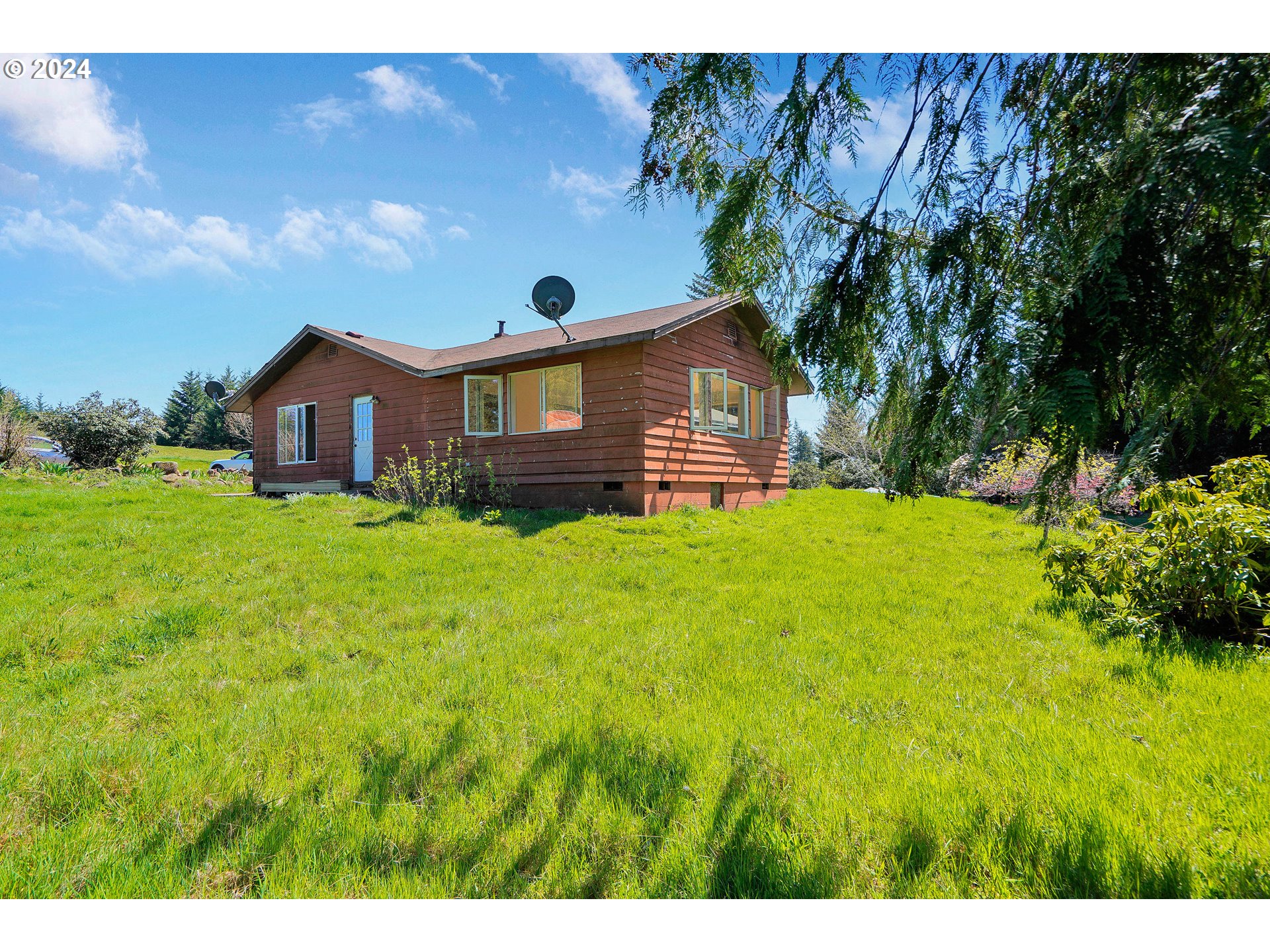 20471 Bridge Creek Road Southeast Silverton, OR 97381 - Photo 1 of 38 Gallery Image 1