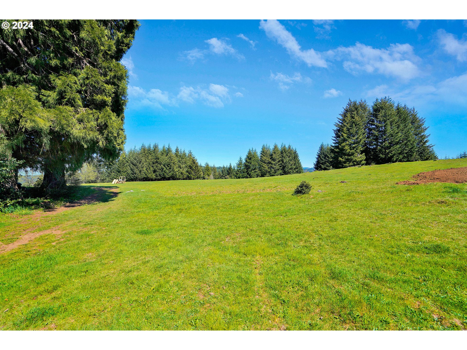 20471 Bridge Creek Road Southeast Silverton, OR 97381 - Photo 28 of 38 Gallery Image 28