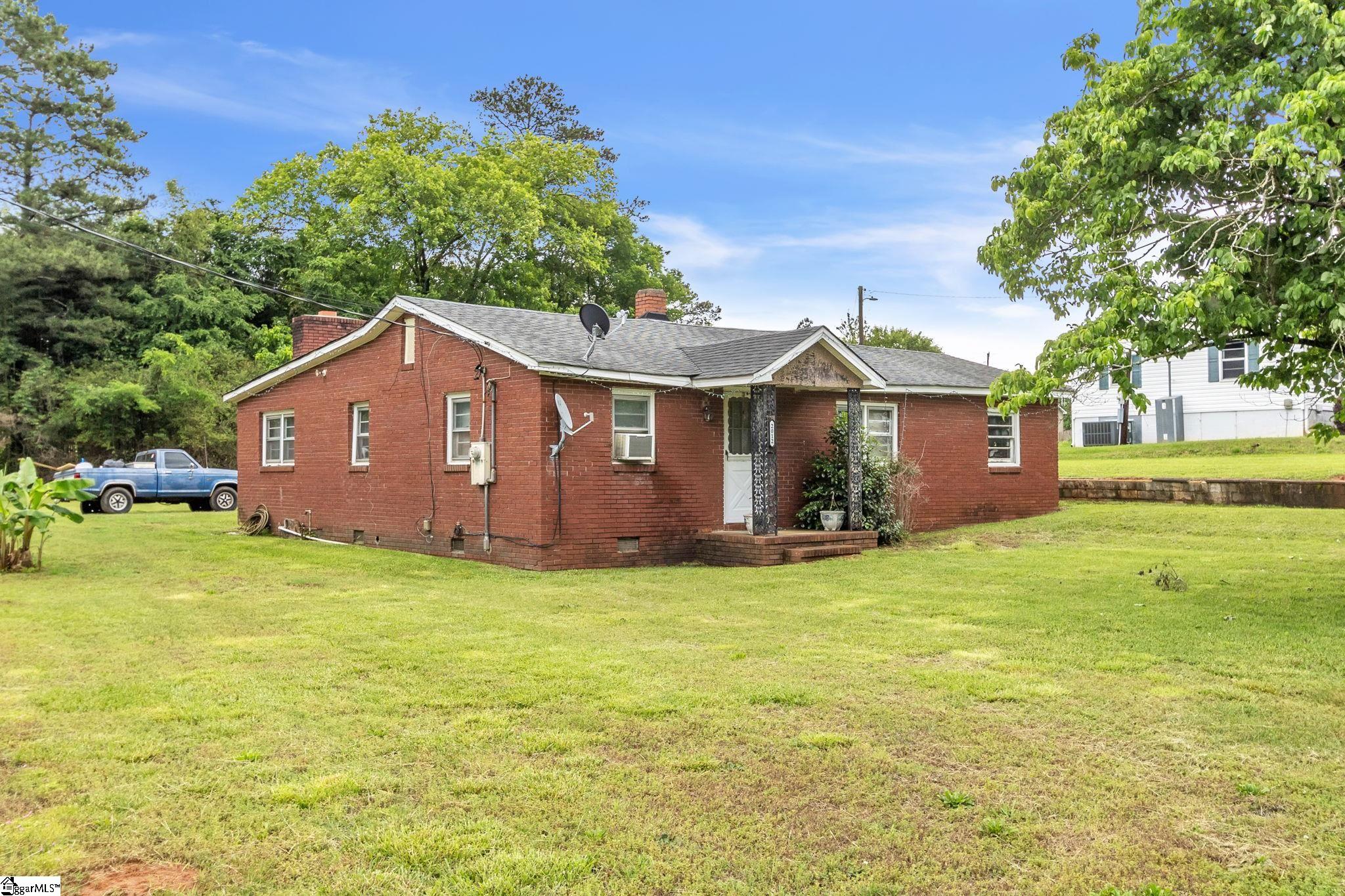 2012 Airport Road Greenwood, SC 29649 - Photo 2 of 25 Gallery Image 2