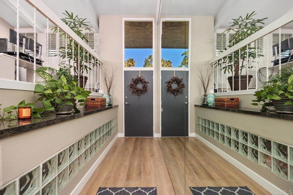 2327 Caringa Way, Unit 3 Carlsbad, CA 92009 - Photo 12 of 48 Entry