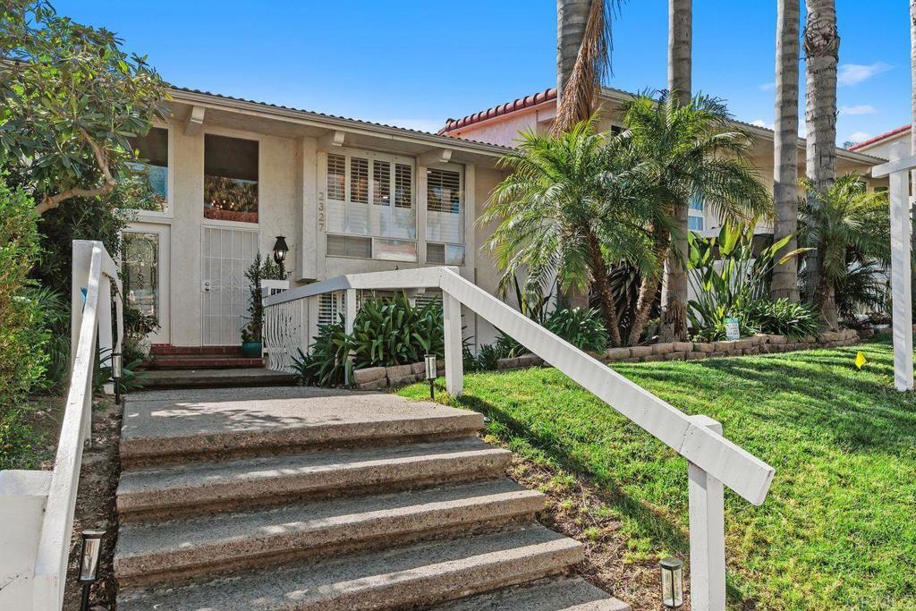 2327 Caringa Way, Unit 3 Carlsbad, CA 92009 - Photo 7 of 48 Exterior Front