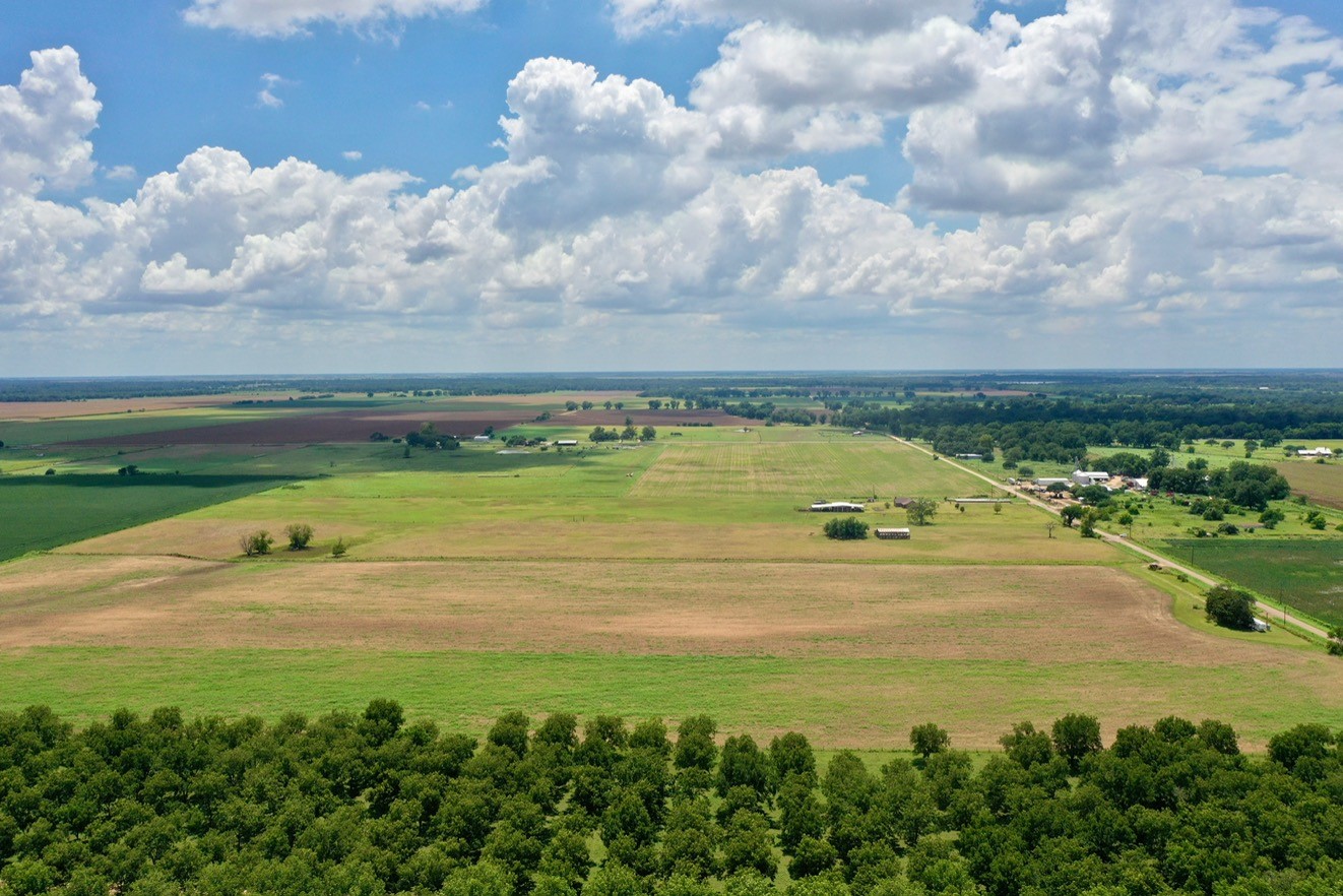 0 South County Road Eagle Lake, TX 77434 - Photo 5 of 26 a view of an ocean and beach