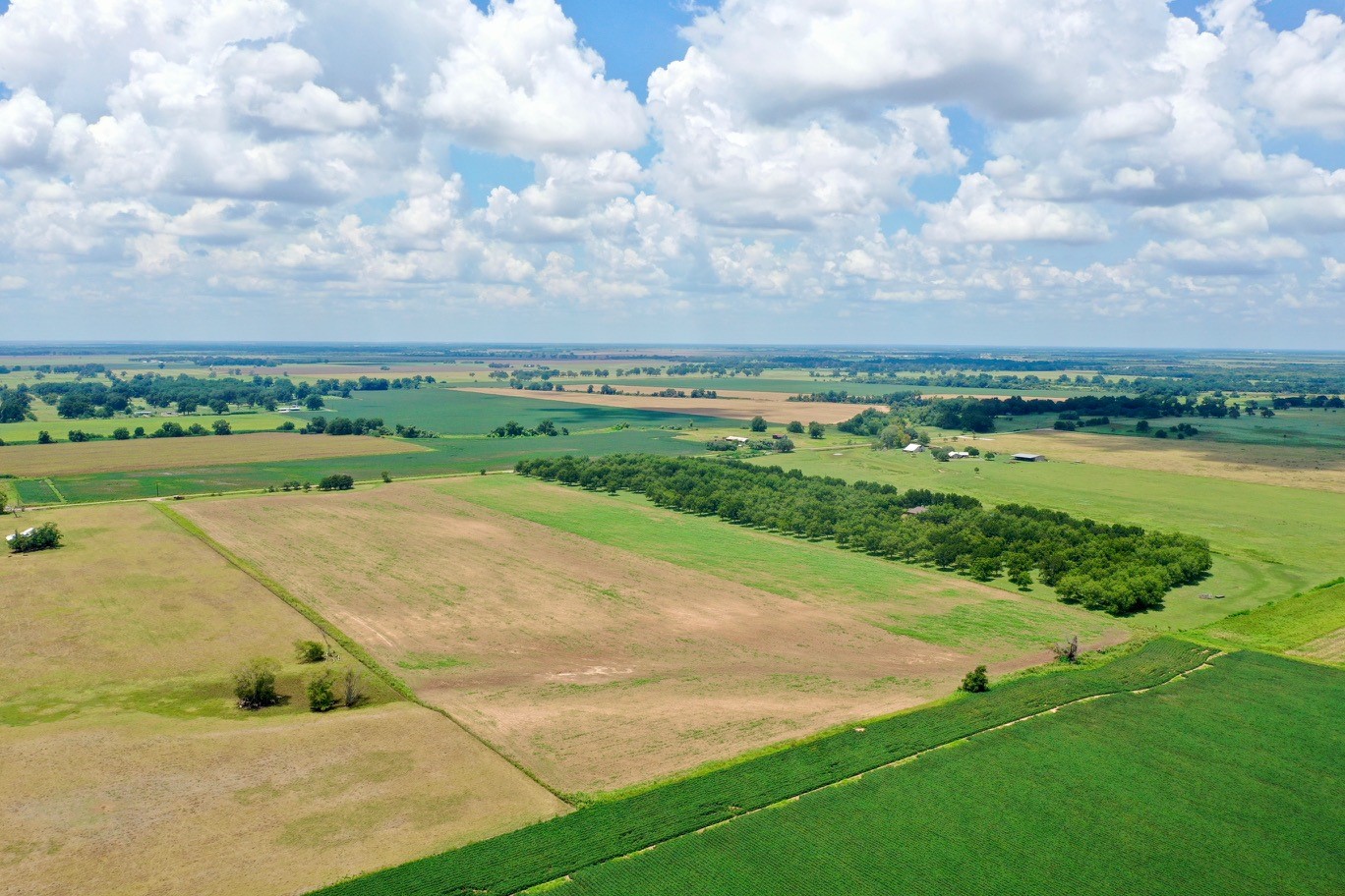0 South County Road Eagle Lake, TX 77434 - Photo 8 of 26 a view of a city