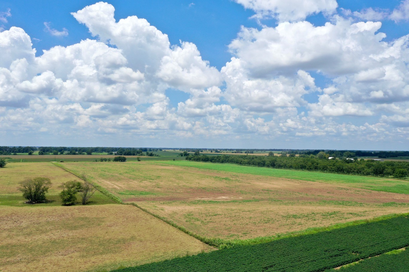 0 South County Road Eagle Lake, TX 77434 - Photo 9 of 26 a view of an ocean and beach