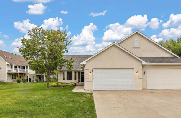 $450,000 | 14943 Hillside Circle Northwest, Prior Lake, MN 55372