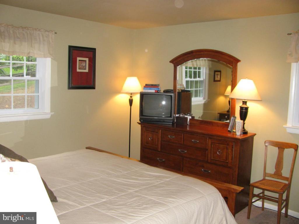 302 Hillside Road Elizabethtown, PA 17022 - Photo 11 of 16 Gallery Image 11