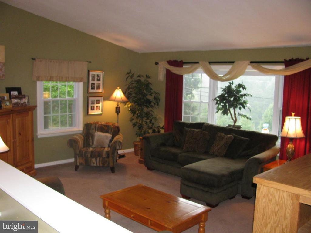 302 Hillside Road Elizabethtown, PA 17022 - Photo 5 of 16 Gallery Image 5