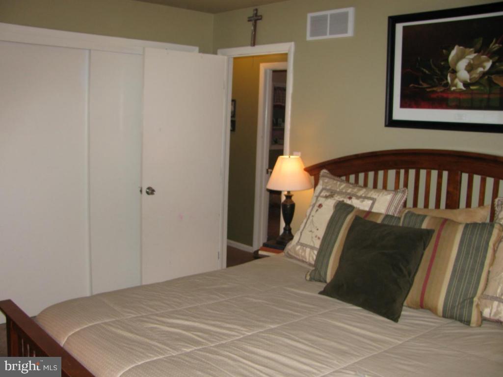 302 Hillside Road Elizabethtown, PA 17022 - Photo 10 of 16 Gallery Image 10