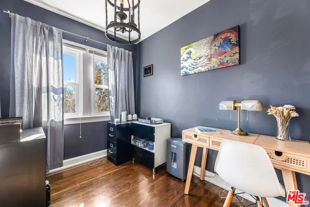 $1,888,888 | 1569 South Orange Grove Avenue, Los Angeles, CA 90019