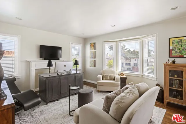 $1,888,888 | 1569 South Orange Grove Avenue, Los Angeles, CA 90019