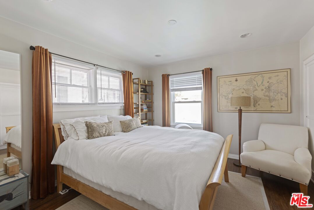 1569 South Orange Grove Avenue Los Angeles, CA 90019 - Photo 34 of 47