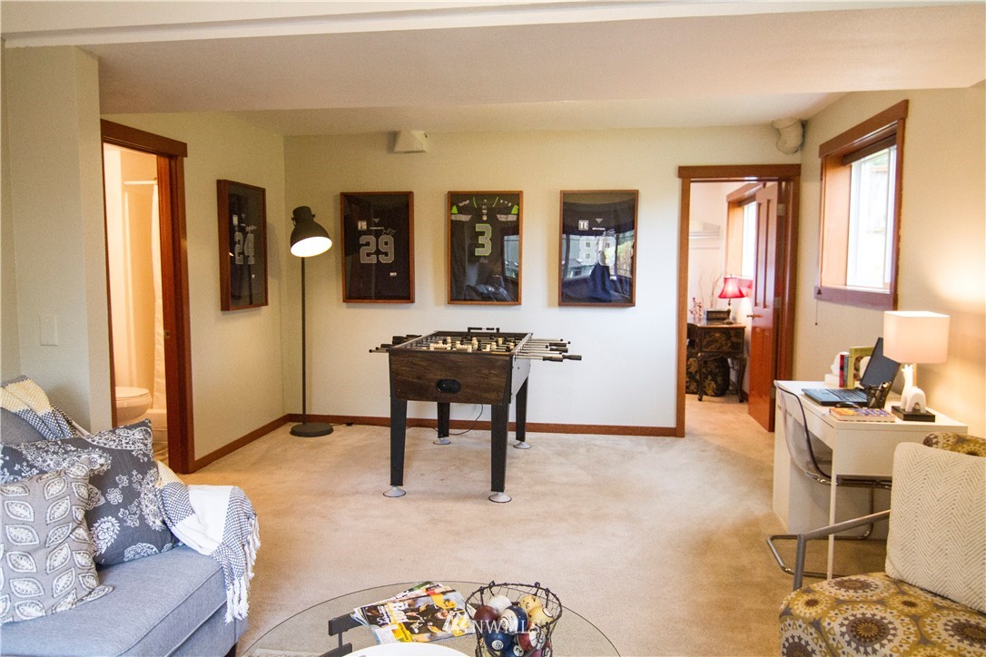 14251 147th Place Southeast Renton, WA 98059 - Photo 17 of 23 Gallery Image 17