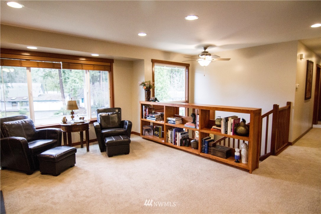 14251 147th Place Southeast Renton, WA 98059 - Photo 3 of 23 Gallery Image 3