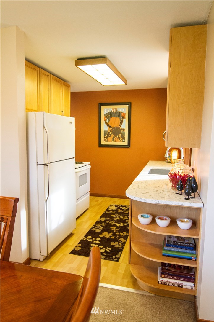 14251 147th Place Southeast Renton, WA 98059 - Photo 9 of 23 Gallery Image 9