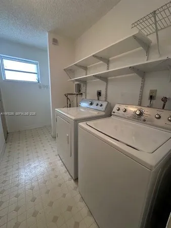 $2,200 | 9373 Fontainebleau Boulevard, Unit K217, Miami, FL 33172
