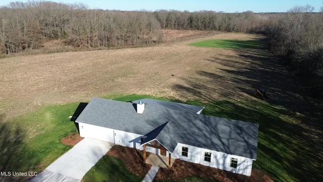 $520,000 | 990 Black Jack Road, Vaughan, MS 39179