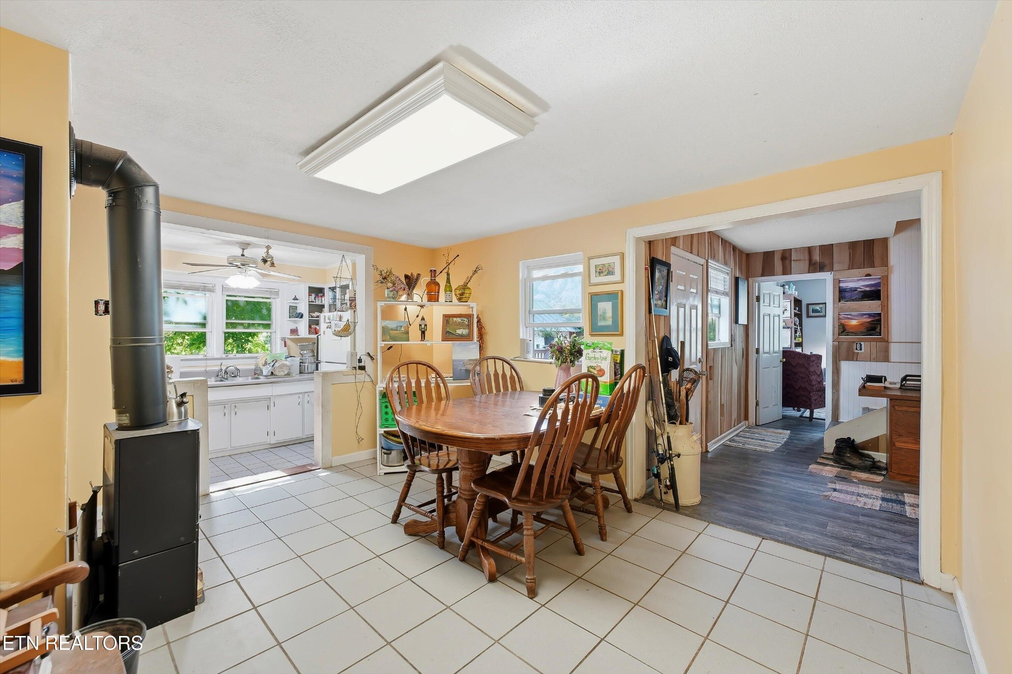 9613 Norris Freeway Heiskell, TN 37754 - Photo 8 of 60