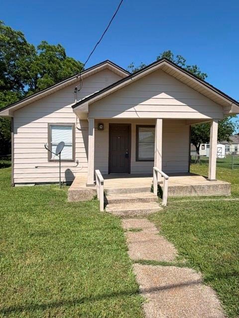 109 South 5th Street Sanger, TX 76266 - Photo 1 of 15