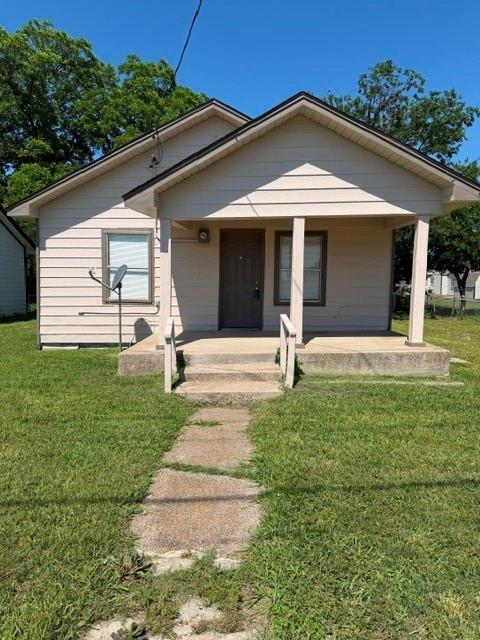 109 South 5th Street Sanger, TX 76266 - Photo 10 of 15