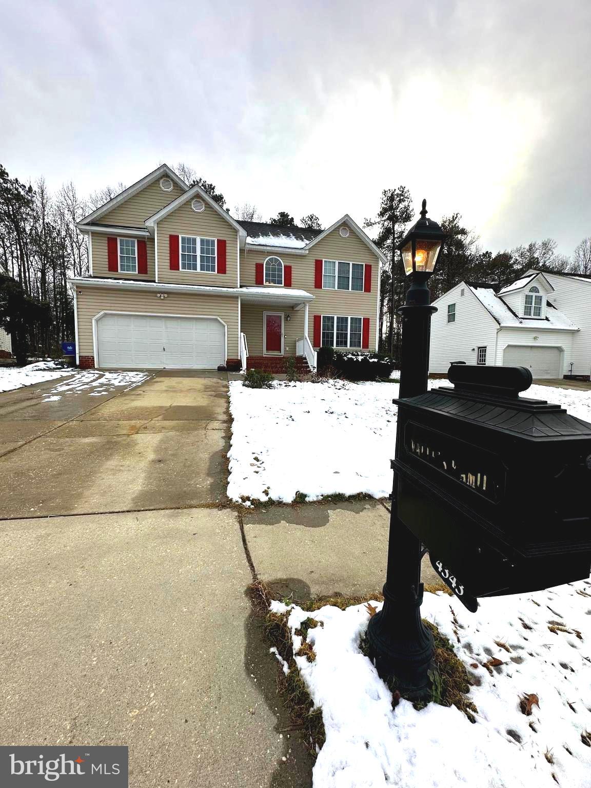 4343 Stately Oak Road North Chesterfield, VA 23234 - Photo 2 of 17 a front view of a house with a yard