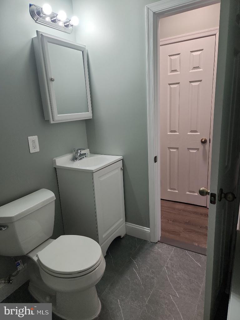 42 Brandon Road Upper Darby, PA 19082 - Photo 18 of 30 1B Bathroom