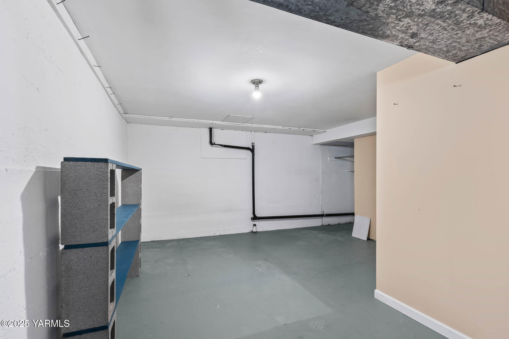 304 North 35th Avenue Yakima, WA 98902 - Photo 11 of 31 17. Basement