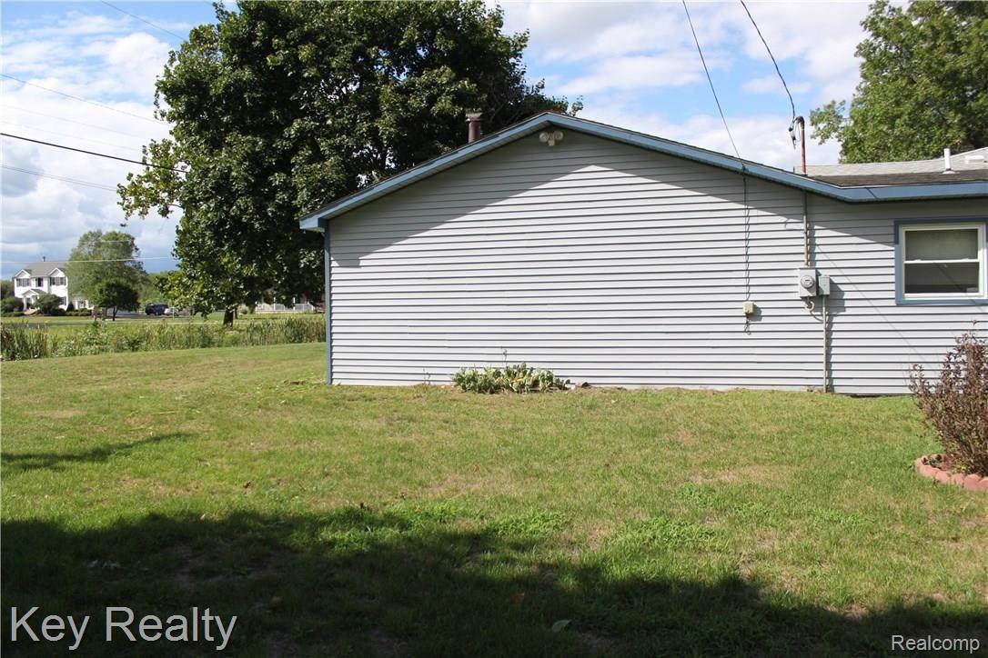 48771 Willis Road Belleville, MI 48111 - Photo 31 of 37 IMG_5030.JPG