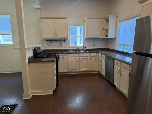 $1,950 | 1156 Hoyt Avenue, Indianapolis, IN 46203