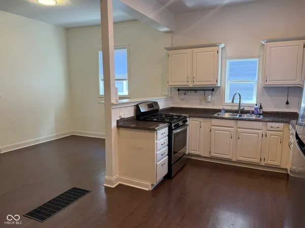 $1,950 | 1156 Hoyt Avenue, Indianapolis, IN 46203