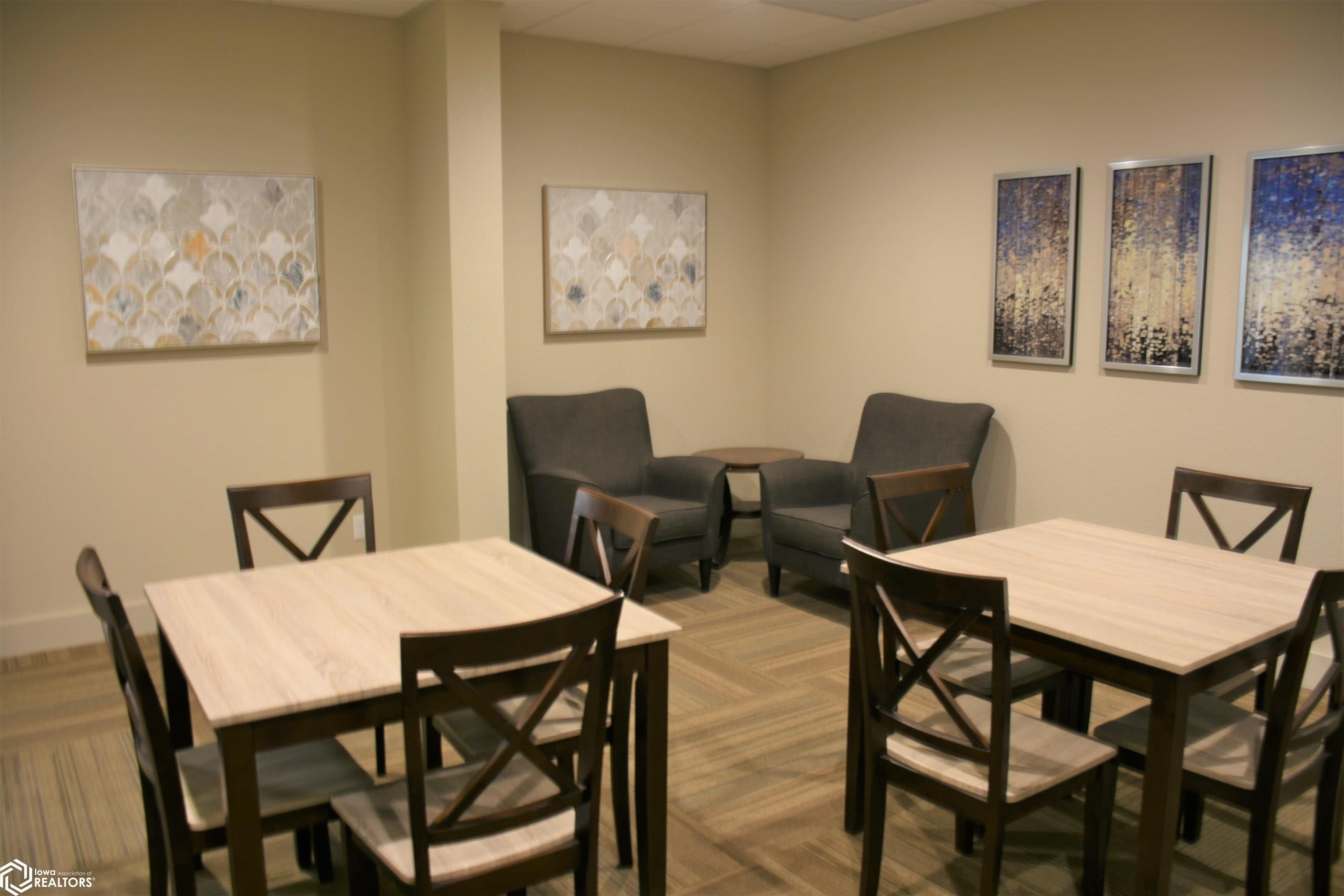 110 Rocksylvania Avenue, Unit 201 Iowa Falls, IA 50126 - Photo 15 of 16 common area