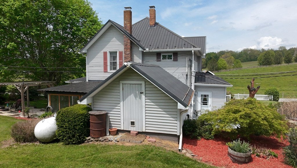 15537 Friendship Road Chilhowie, VA 24319 - Photo 12 of 70 Gallery Image 12