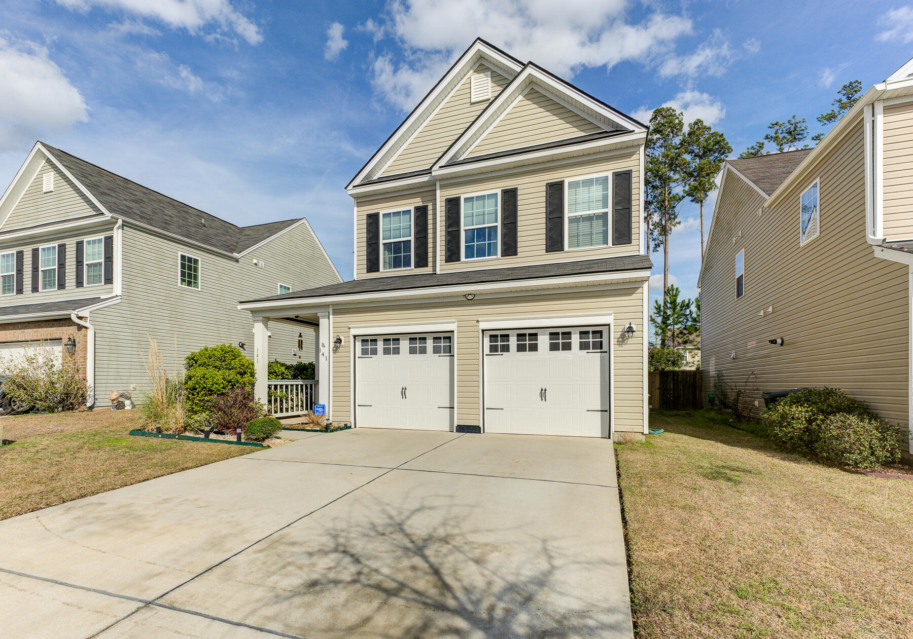 141 Radtko Road Summerville, SC 29486 - Photo 3 of 38 141 Radtko Rd, Summerville SC (3)