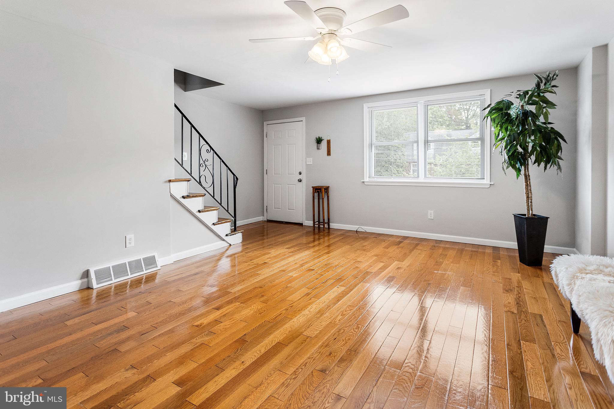 1334 Rainer Road Brookhaven, PA 19015 - Photo 4 of 18