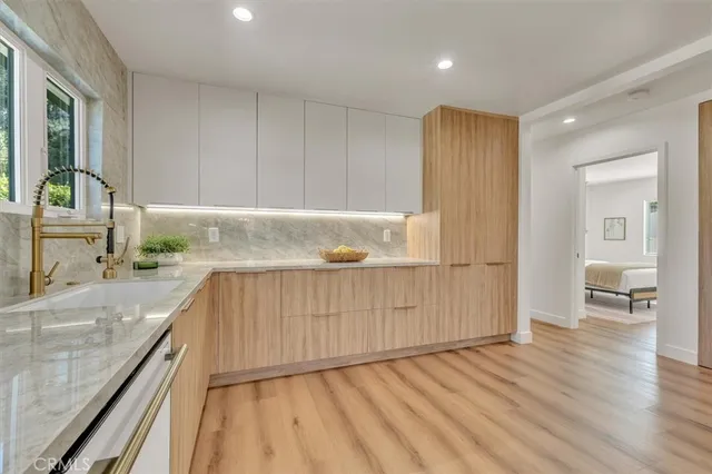 $3,990,000 | 266 Mabery Road, Santa Monica, CA 90402