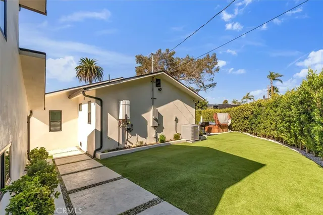 $3,990,000 | 266 Mabery Road, Santa Monica, CA 90402