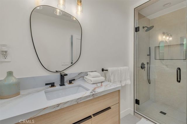 $3,990,000 | 266 Mabery Road, Santa Monica, CA 90402