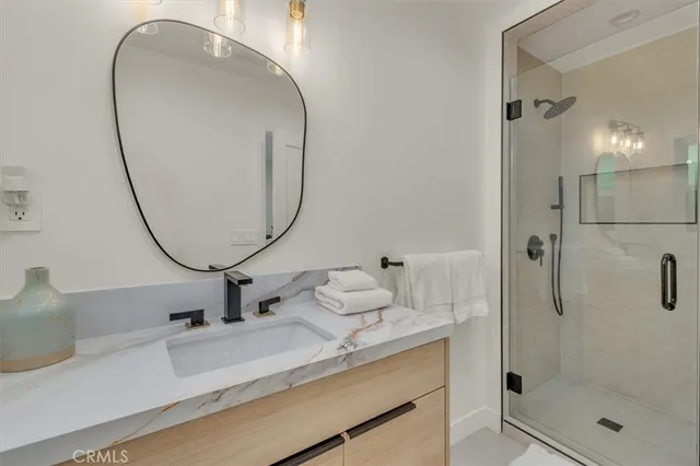 $3,990,000 | 266 Mabery Road, Santa Monica, CA 90402