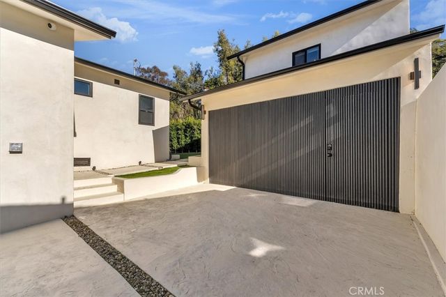 $3,990,000 | 266 Mabery Road, Santa Monica, CA 90402