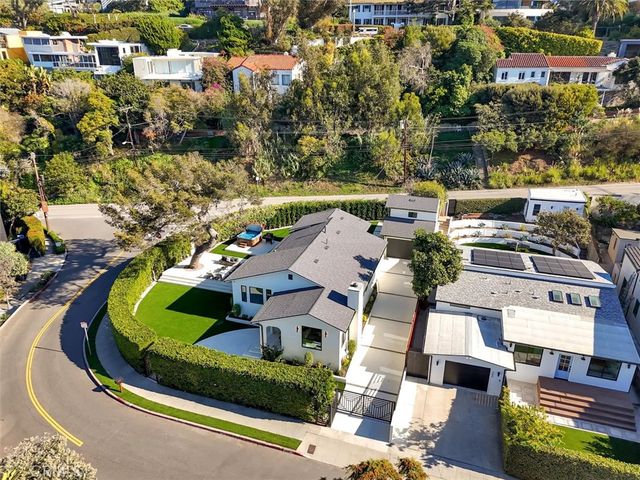 $3,990,000 | 266 Mabery Road, Santa Monica, CA 90402