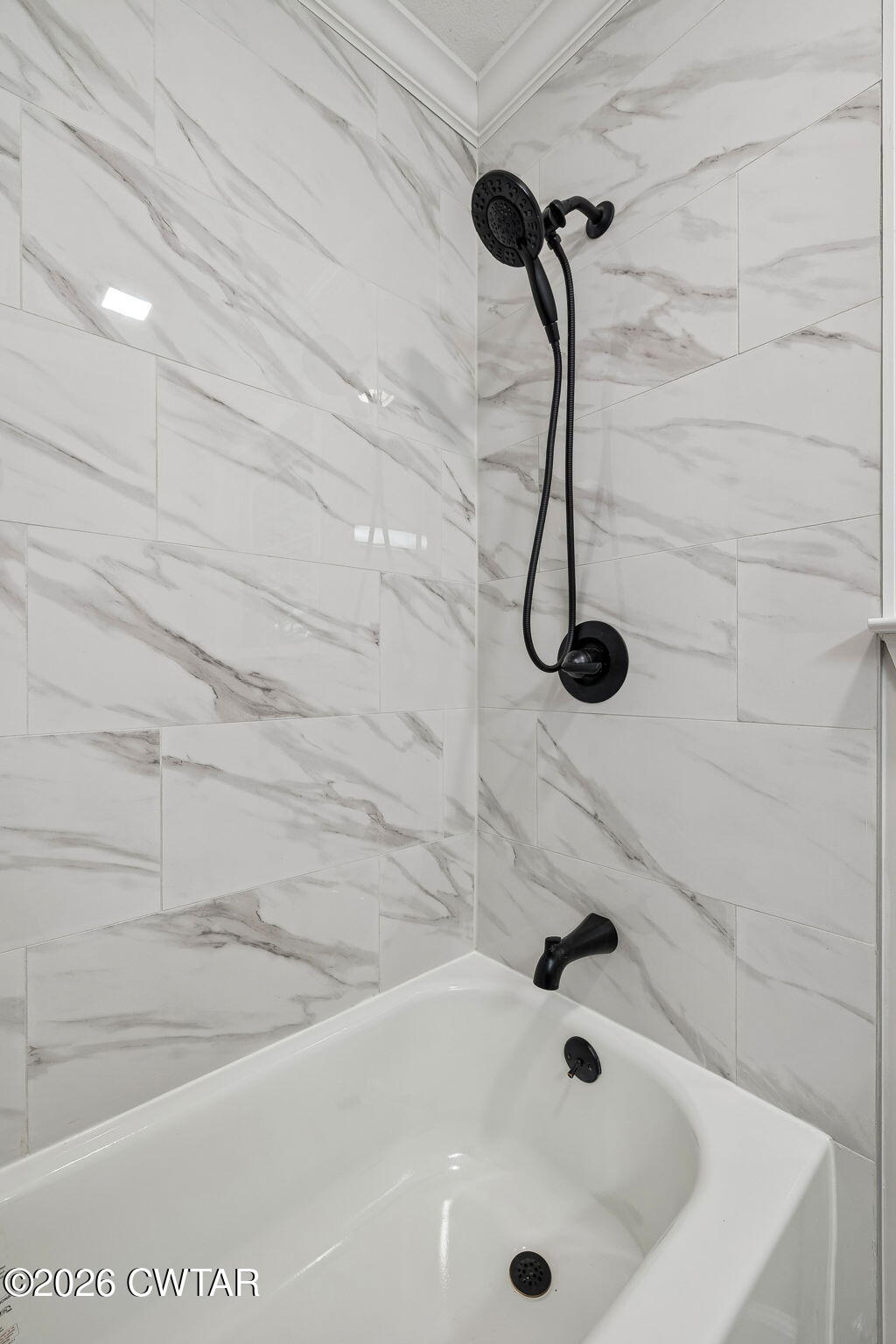 123 Walnut Hill Road Bells, TN 38006 - Photo 36 of 61 a bathroom with a bath tub