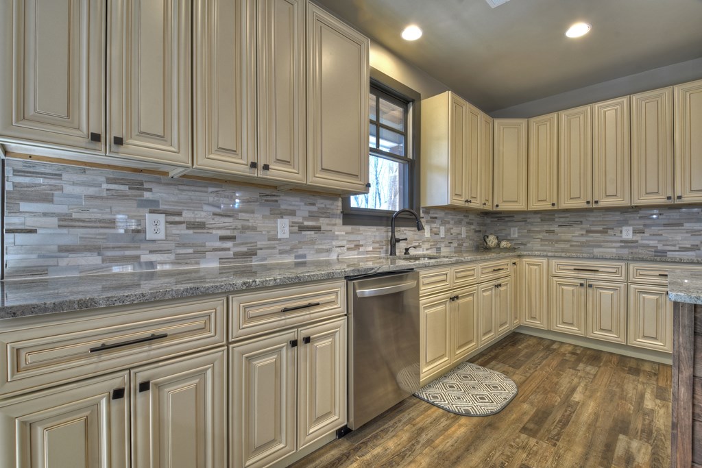 237 Doll Mountain Road Ellijay, GA 30540 - Photo 18 of 45 Gallery Image 18