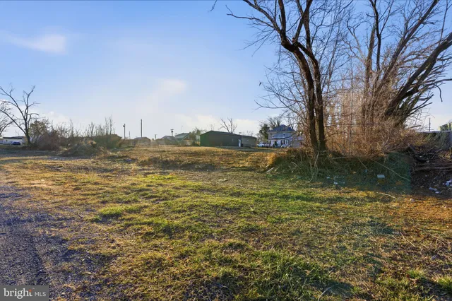 $60,000 | 48 Winchester Avenue, Martinsburg, WV 25401