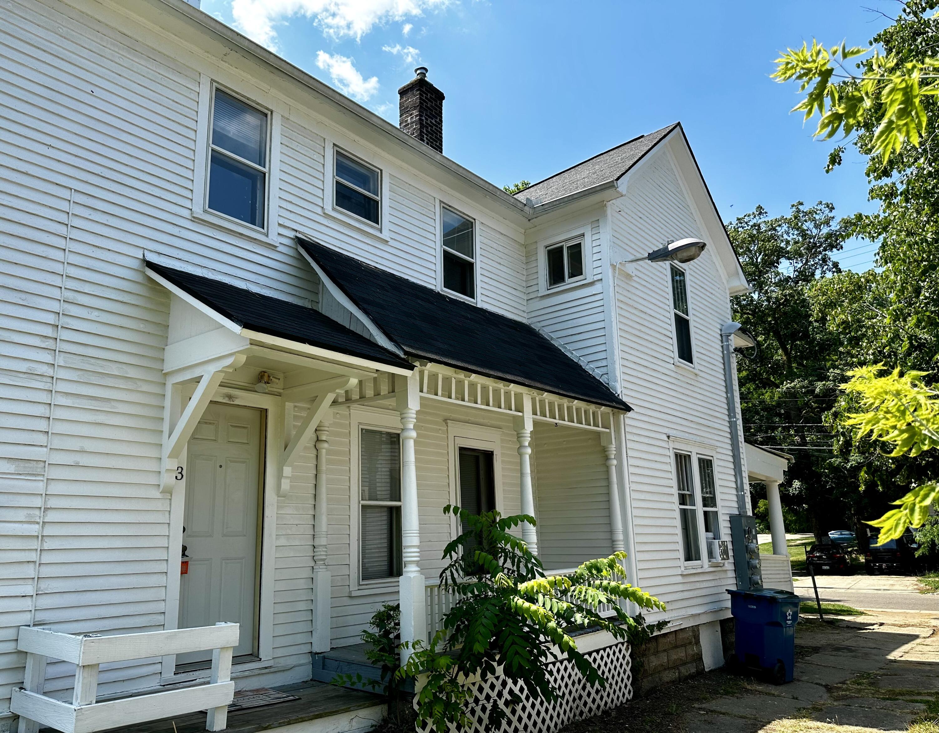 429 Davis Street Kalamazoo, MI 49007 - Photo 1 of 35 Front