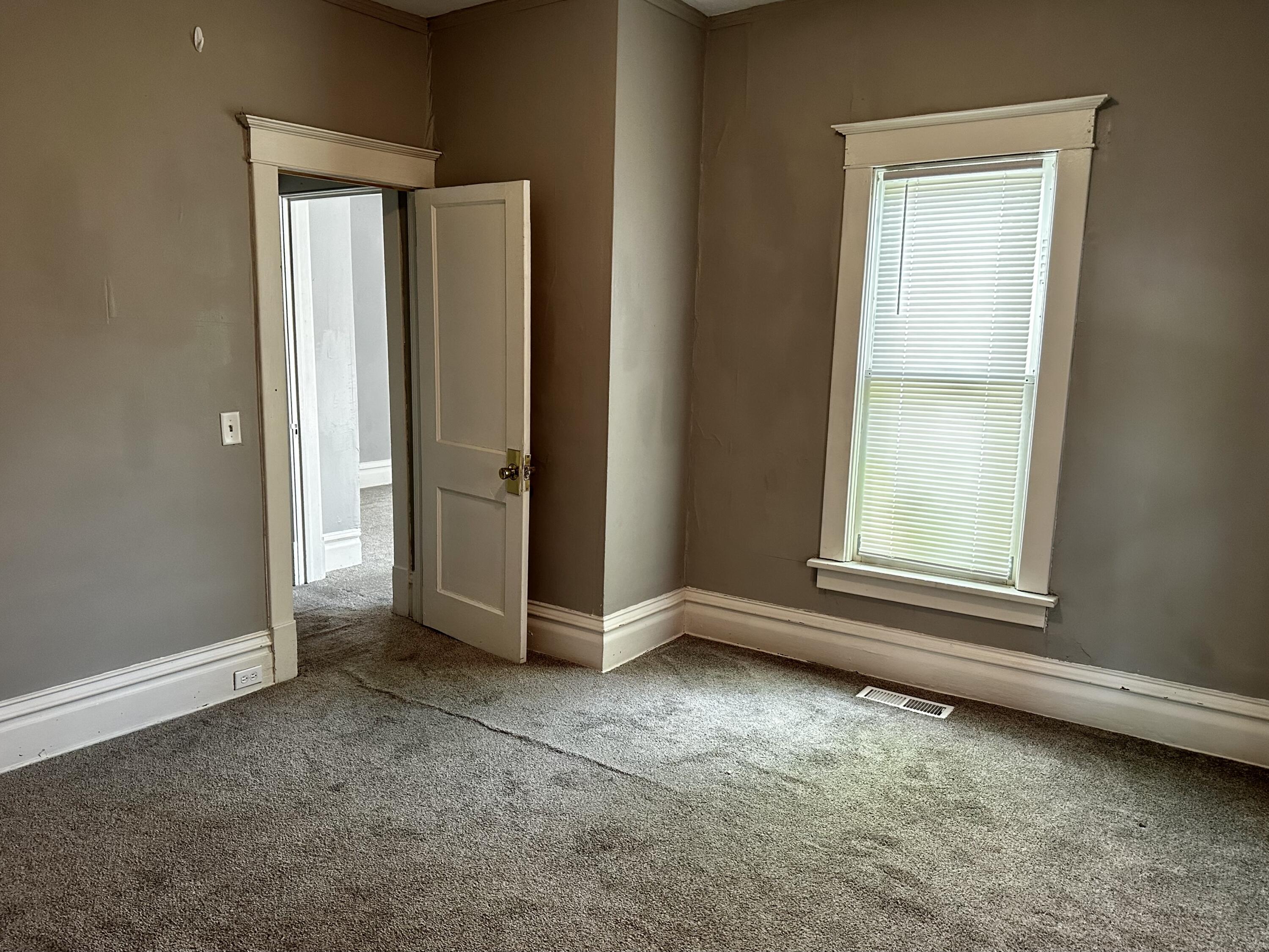 429 Davis Street Kalamazoo, MI 49007 - Photo 11 of 35 Unit 3 Bed #1(2)