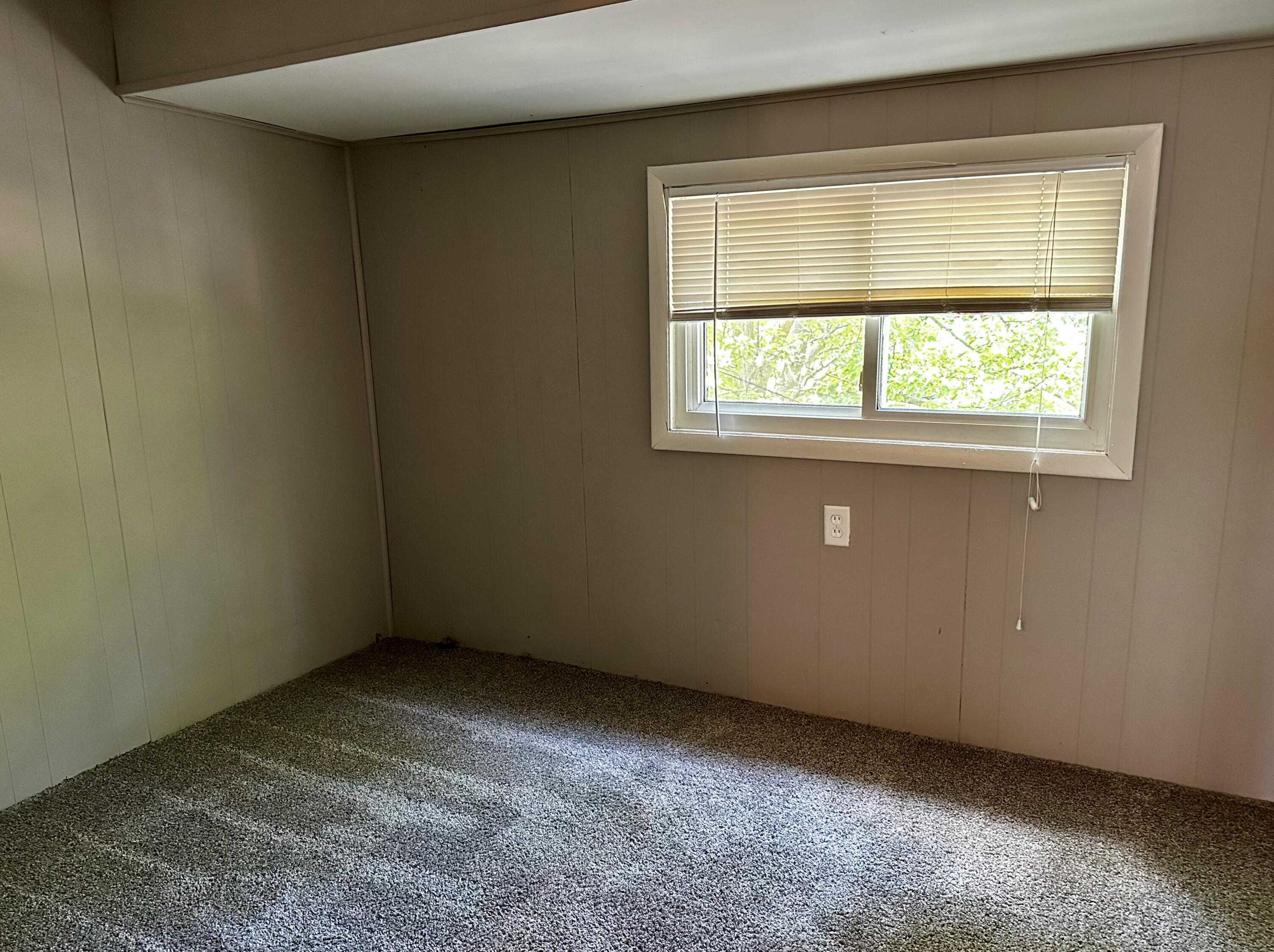 429 Davis Street Kalamazoo, MI 49007 - Photo 20 of 35 Unit 2 Bed #1(2)