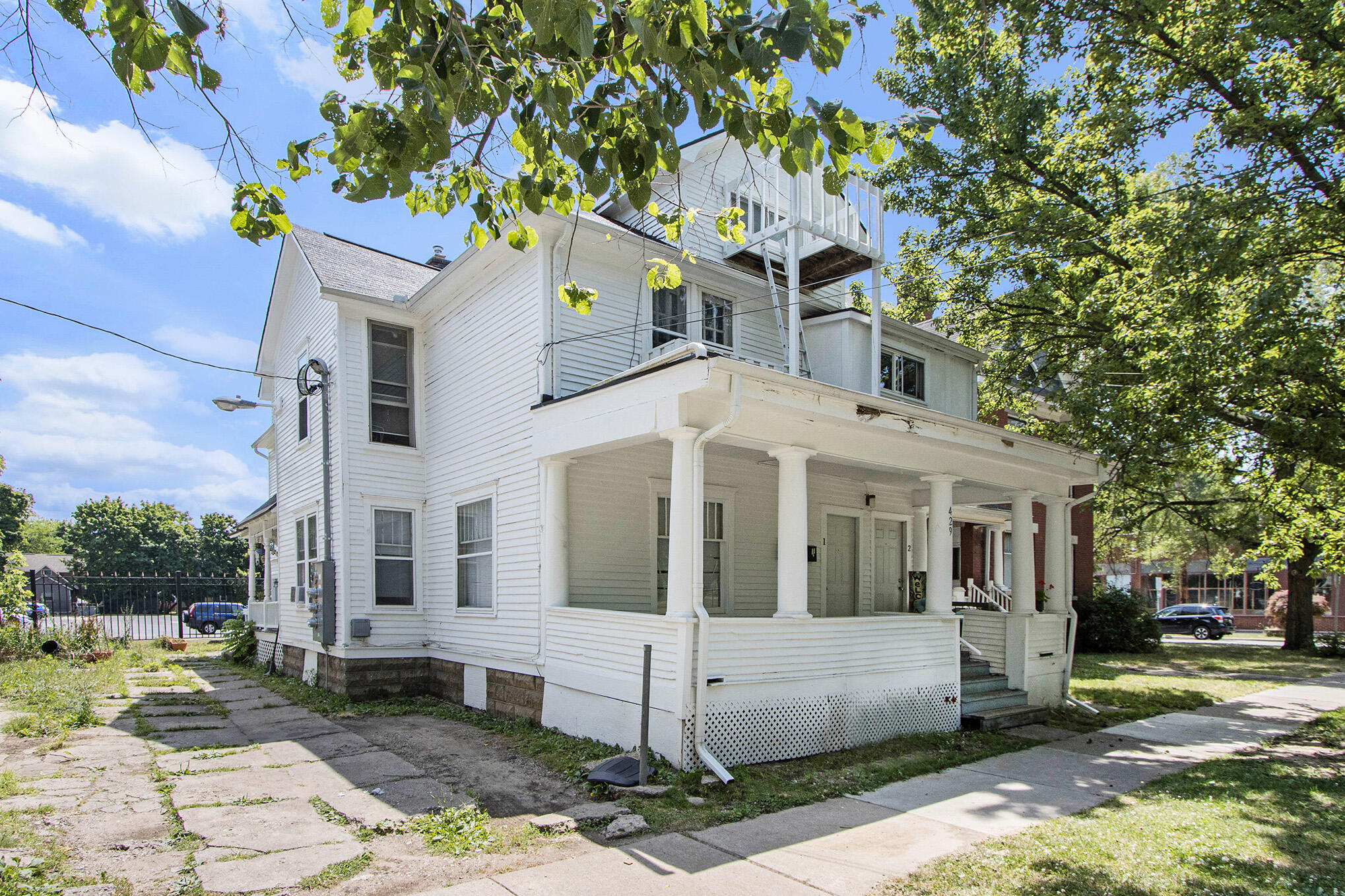 429 Davis Street Kalamazoo, MI 49007 - Photo 2 of 35 429Davis_1-